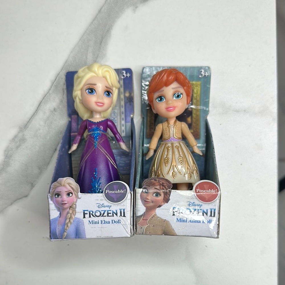 Disney Princess Frozen II Mini Elsa & Anna